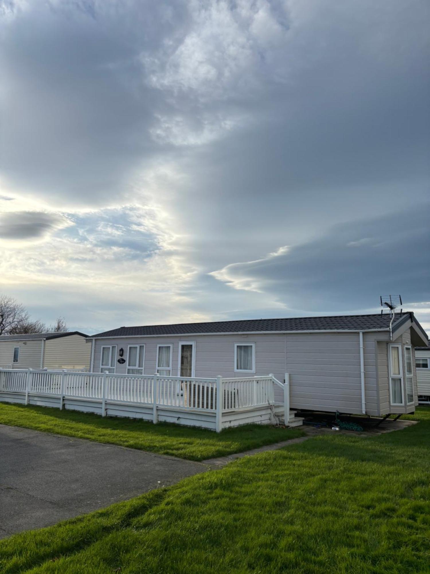 Butterfly Lane Holidays At Marine, Rhyl Bagian luar foto