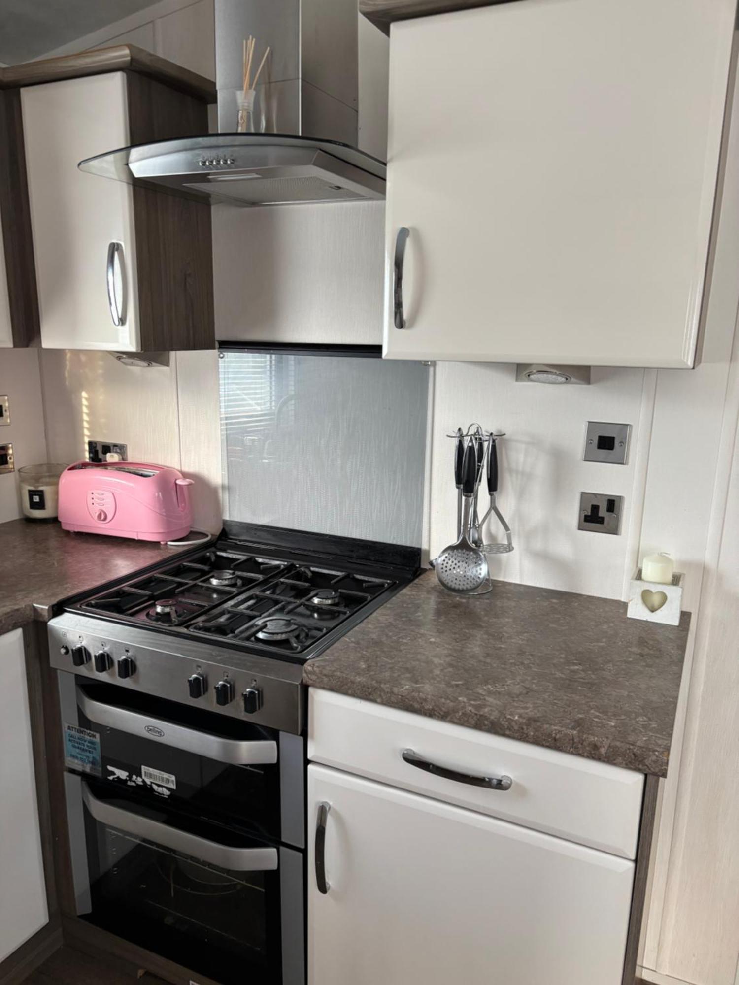 Butterfly Lane Holidays At Marine, Rhyl Bagian luar foto