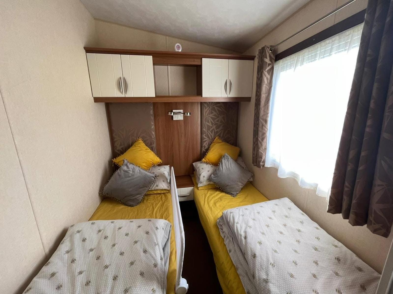 Butterfly Lane Holidays At Marine, Rhyl Ruang foto