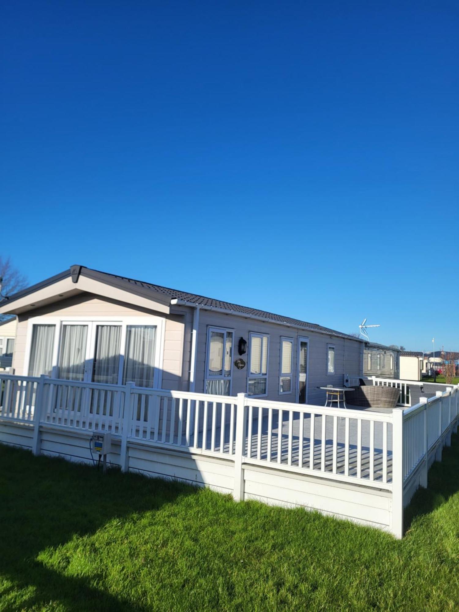 Butterfly Lane Holidays At Marine, Rhyl Bagian luar foto