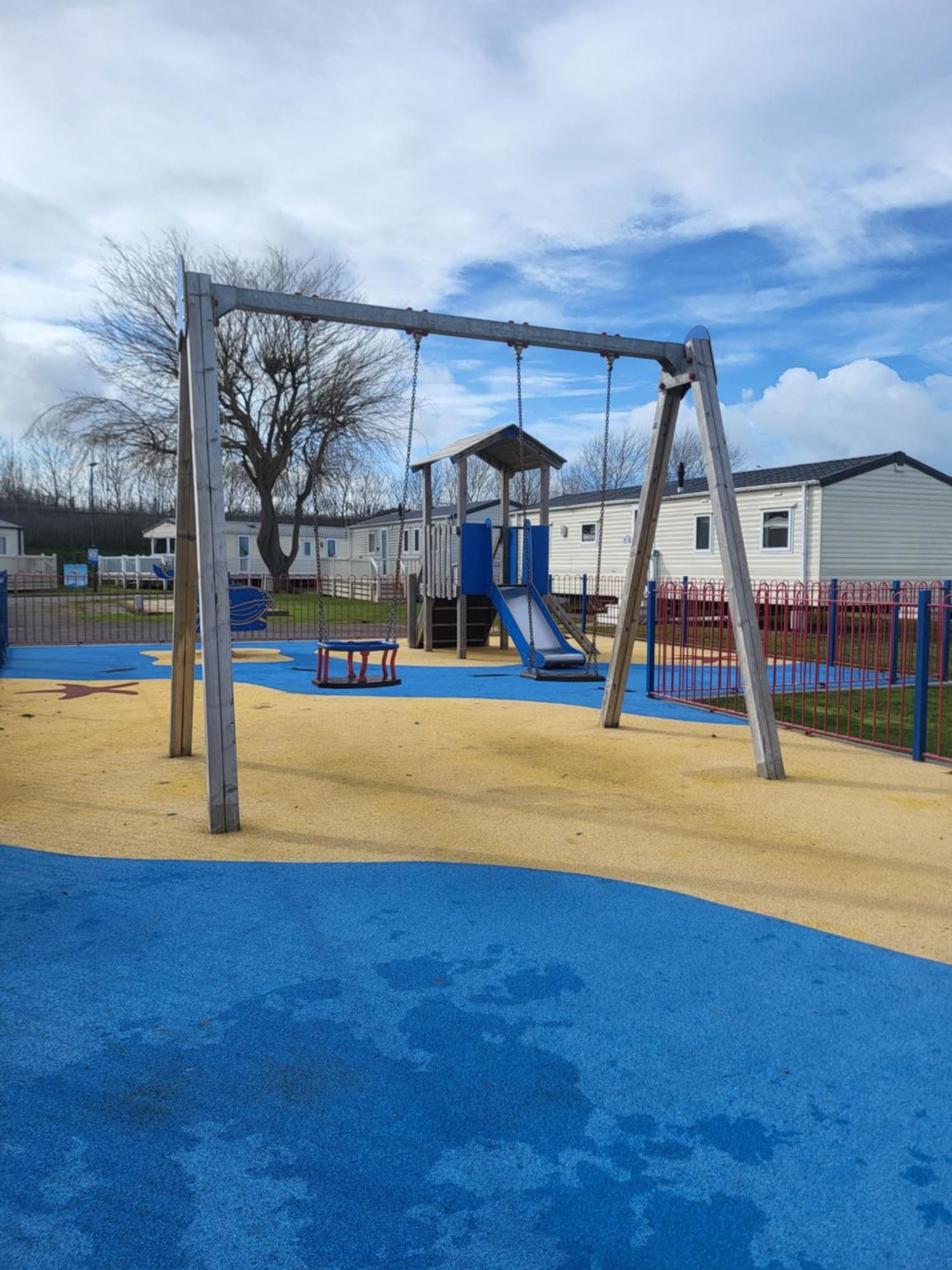 Butterfly Lane Holidays At Marine, Rhyl Bagian luar foto