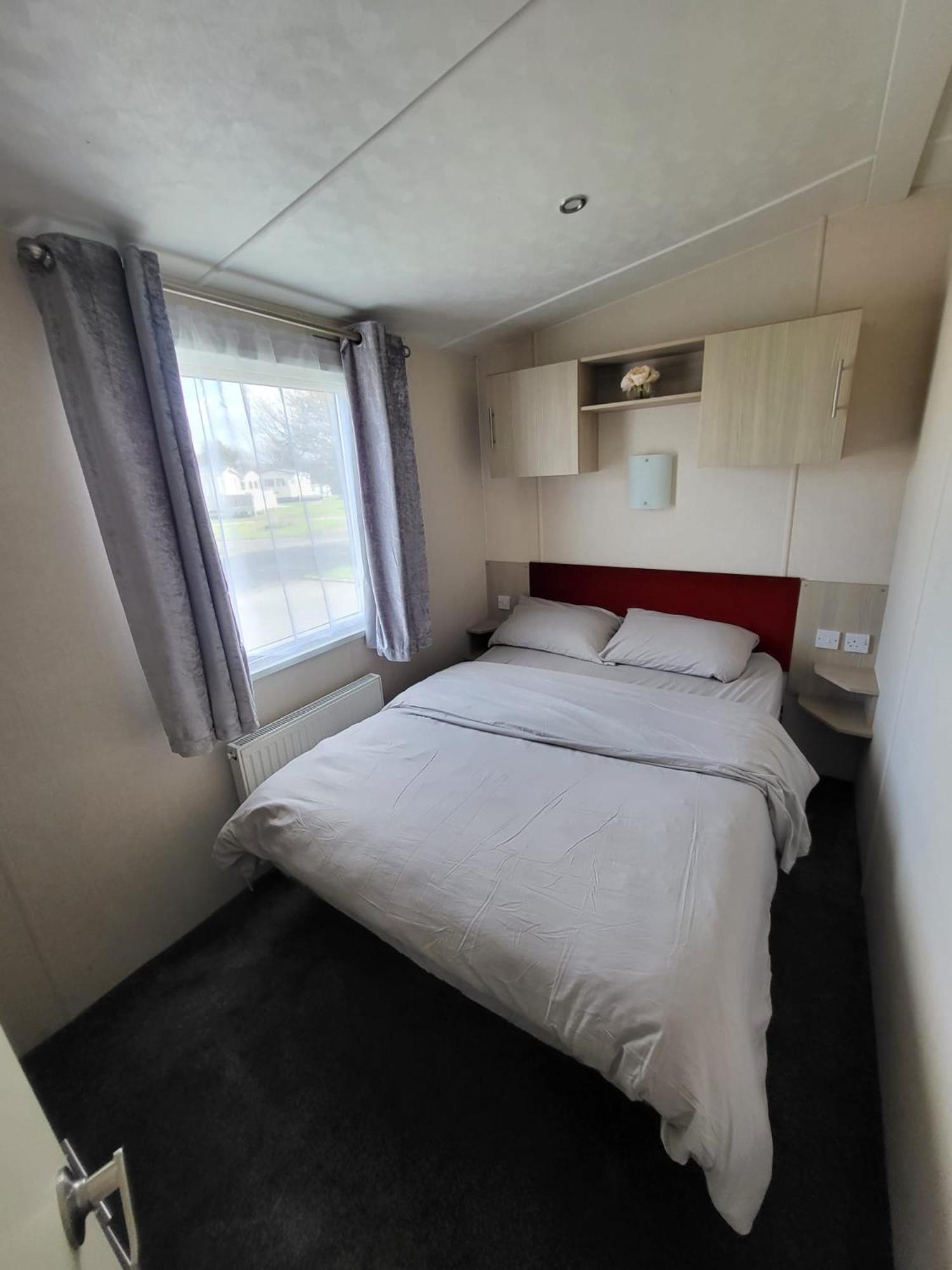Butterfly Lane Holidays At Marine, Rhyl Bagian luar foto