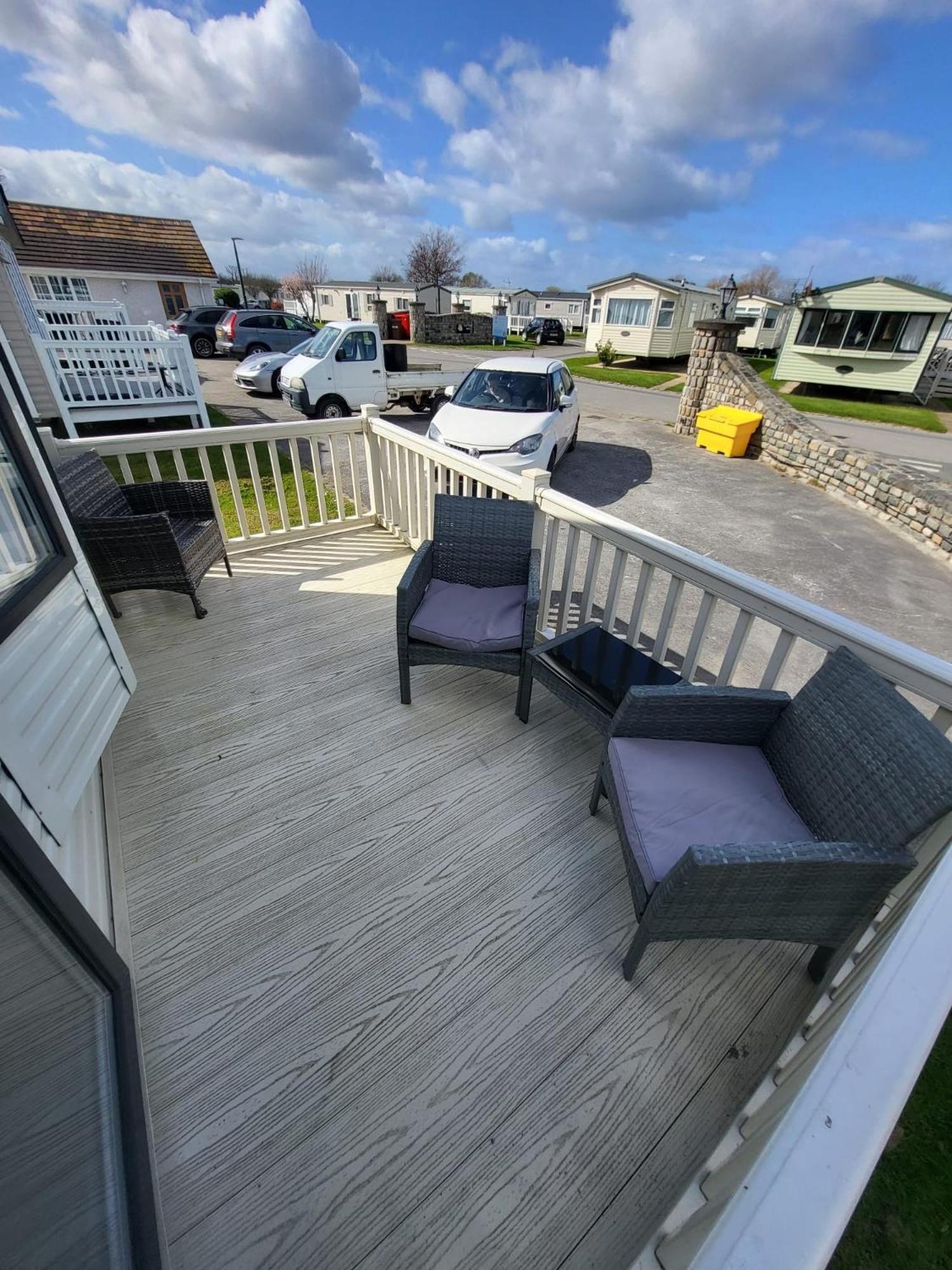 Butterfly Lane Holidays At Marine, Rhyl Bagian luar foto